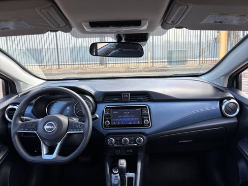 Used 2025 Nissan Versa SV FWD image 31