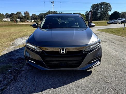 Used 2018 Honda Accord Sport image 2