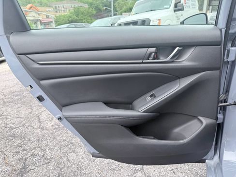 Used 2022 Honda Accord Sport Special Edition image 18