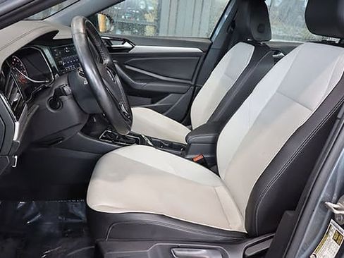 Used 2021 Volkswagen Jetta R-Line w/ R-Line Cold Weather Package image 10