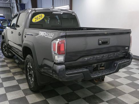 Used 2020 Toyota Tacoma TRD Off-Road w/ Technology Package AWD/4WD image 10