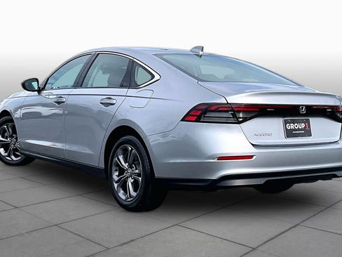 Used 2023 Honda Accord EX image 11