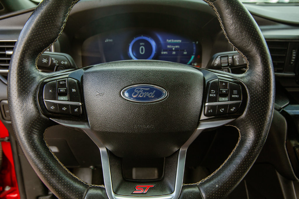 Used 2022 Ford Explorer ST AWD/4WD image 17
