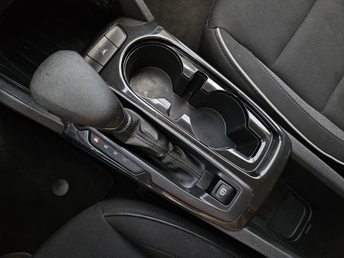 Used 2023 Chevrolet TrailBlazer LT FWD image 16