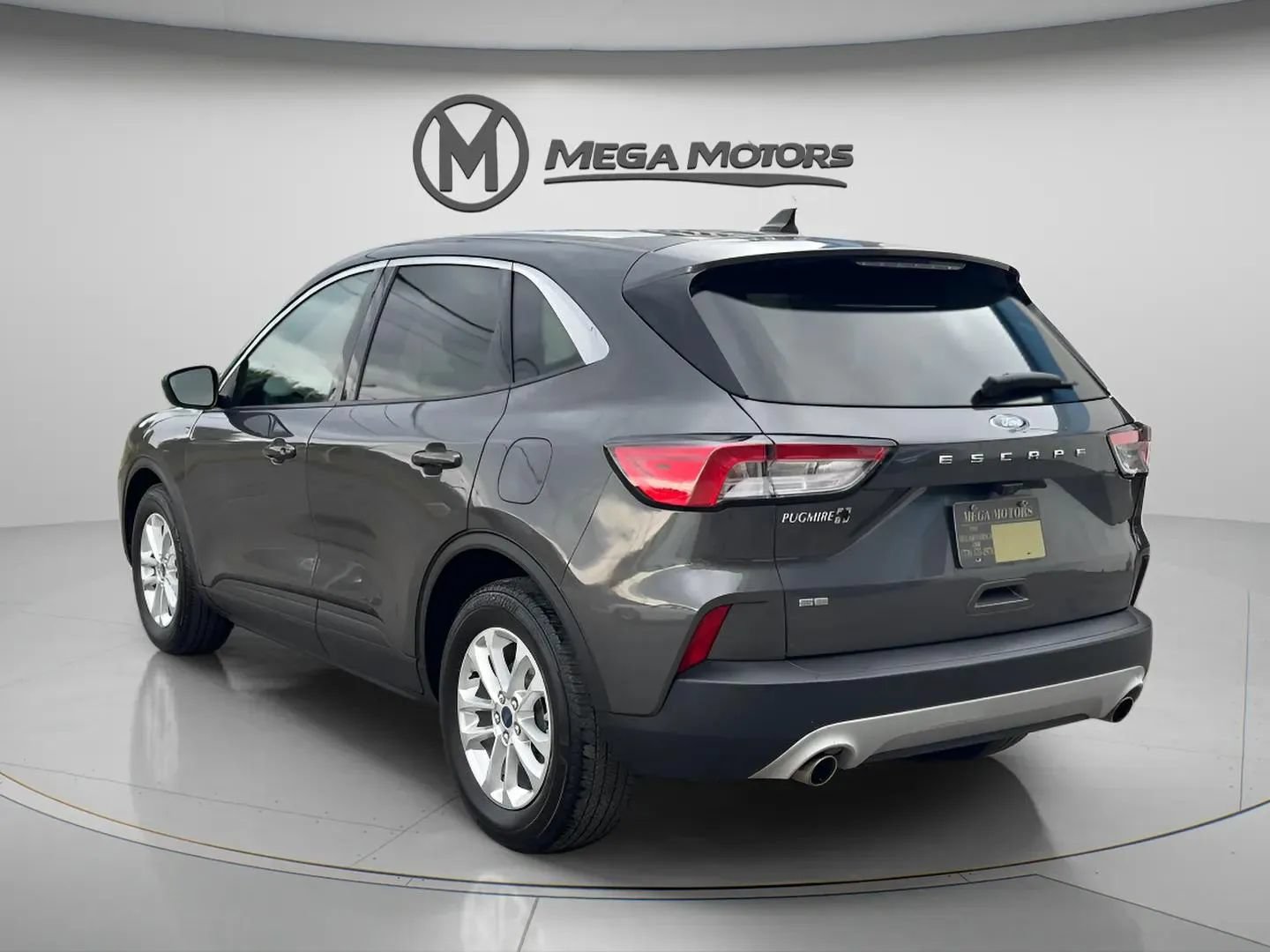 Used 2020 Ford Escape SE FWD image 3
