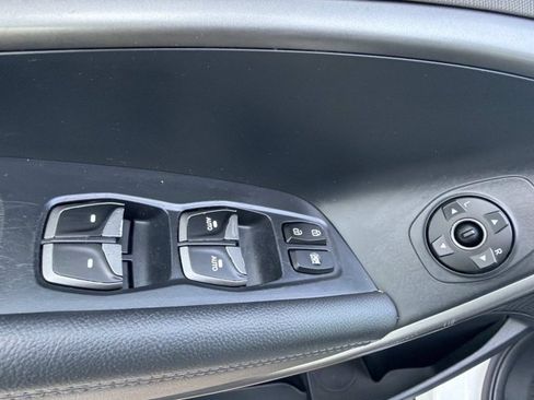 Used 2017 Hyundai Santa Fe Sport FWD image 9