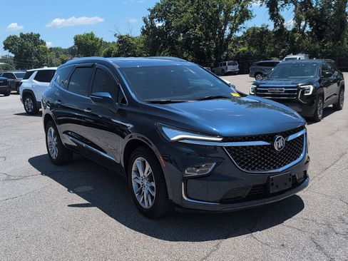 Used 2023 Buick Enclave Avenir w/ Avenir Technology Package AWD/4WD image 3