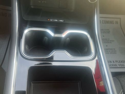 Used 2025 Chevrolet Traverse LT image 22