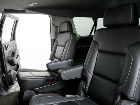 Used 2018 Chevrolet Suburban LT AWD/4WD image 22