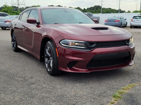 Used 2019 Dodge Charger R/T RWD image 18