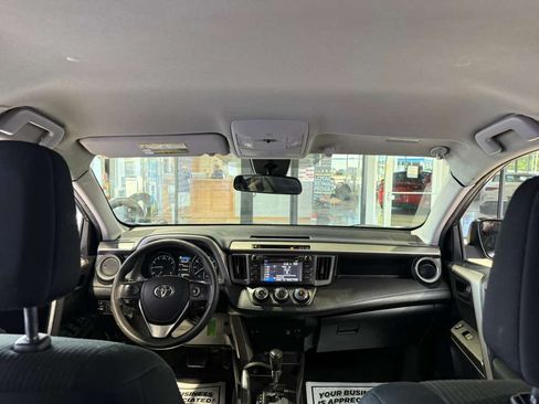 Used 2017 Toyota RAV4 LE FWD image 20