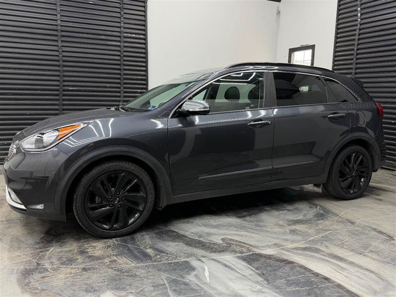 Used 2018 Kia Niro EX w/ EX Touring Graphite Edition FWD image 3