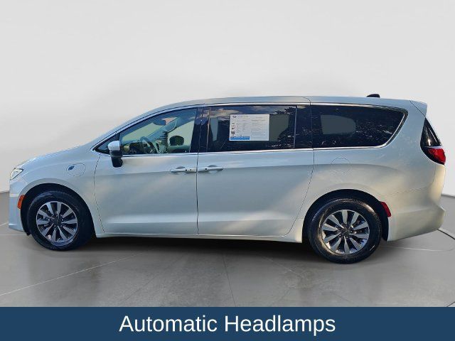 Used 2023 Chrysler Pacifica Touring-L FWD image 5