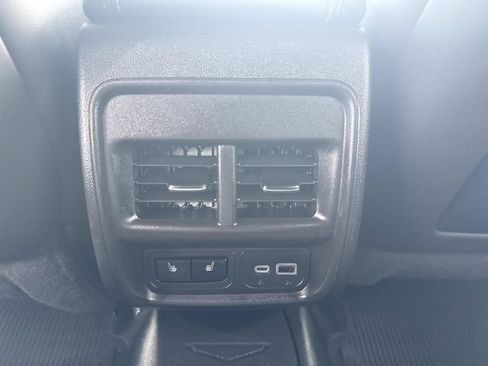Certified 2025 Cadillac XT4 Premium Luxury AWD/4WD image 59