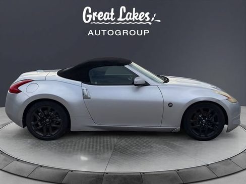 Used 2011 Nissan 370Z Roadster RWD image 6