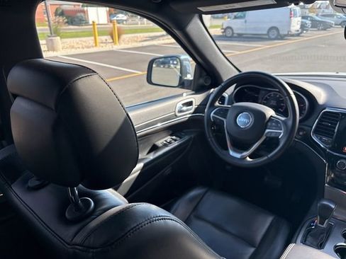 Used 2021 Jeep Grand Cherokee Limited image 26