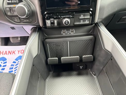 New 2026 RAM 1500 4x4 Crew Cab image 18