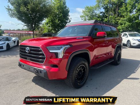 Used 2023 Toyota Sequoia SR5 w/ SR5 Premium Package AWD/4WD image 5