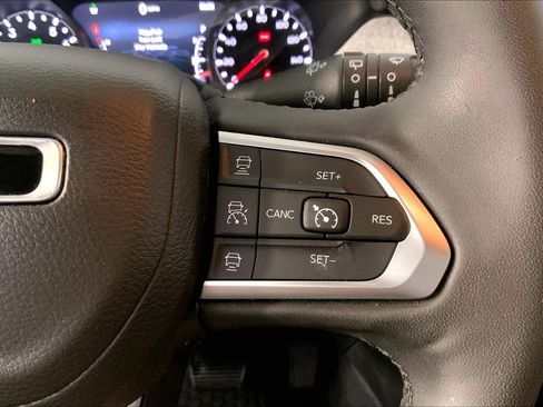 Used 2023 Jeep Compass Latitude AWD/4WD image 19