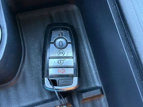 Used 2025 Ford Expedition Max Active AWD/4WD image 13