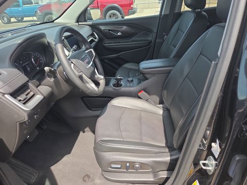 Used 2023 GMC Terrain SLT image 5