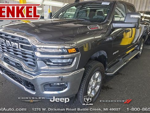 Used 2025 RAM 2500 Big Horn AWD/4WD image 1