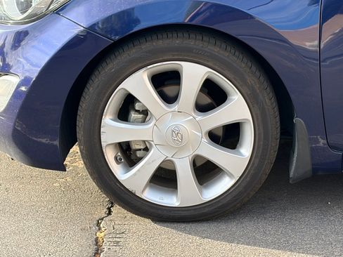 Used 2013 Hyundai Elantra Limited FWD image 6