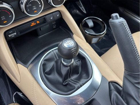 Used 2024 MAZDA MX-5 Miata RF Grand Touring image 33