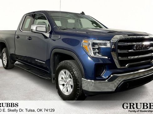 Used 2022 GMC Sierra 1500 SLE image 1