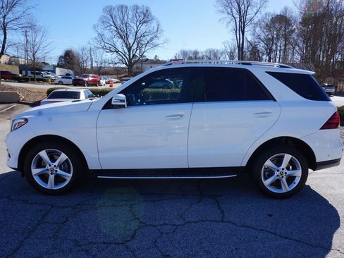 Used 2018 Mercedes-Benz GLE 350 4MATIC image 2