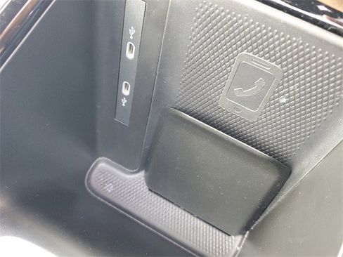 Certified 2024 Volkswagen ID.4 2WD image 24