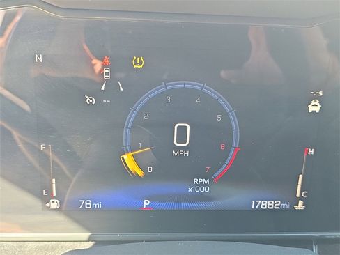 Used 2025 Chevrolet Trax RS w/ Driver Confidence Package image 19