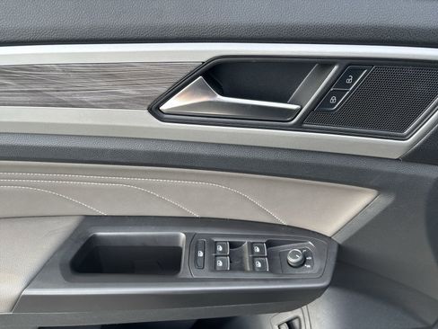 Used 2023 Volkswagen Atlas Cross Sport SE w/ Black Wheel Package image 14