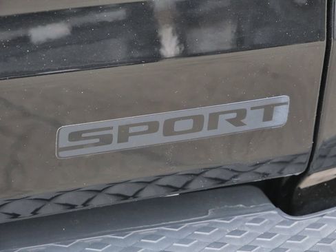 Used 2021 Jeep Gladiator Sport AWD/4WD image 23