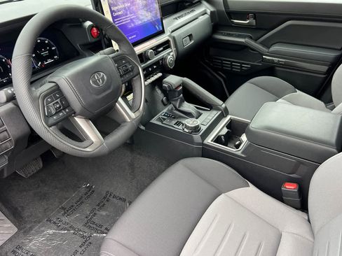 New 2025 Toyota Tacoma TRD Off-Road AWD/4WD image 11
