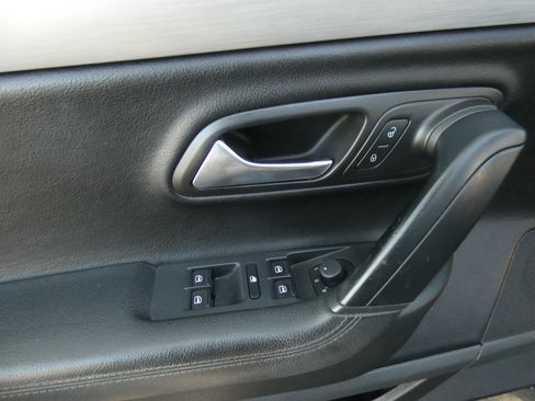 Used 2014 Volkswagen CC Sport image 52