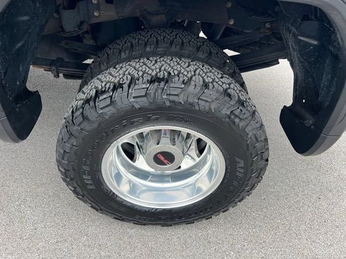 Used 2022 GMC Sierra 3500 SLT w/ SLT Convenience Package AWD/4WD image 14