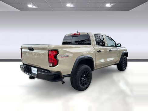 Certified 2024 Chevrolet Colorado Trail Boss w/ Technology Package AWD/4WD image 8