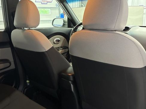 Used 2016 Kia Soul w/ Convenience Package image 38