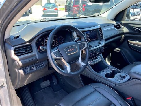 Used 2022 GMC Acadia Denali w/ Denali Ultimate Package AWD/4WD image 17