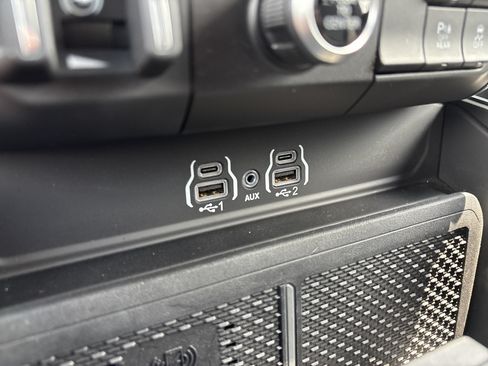 Used 2025 RAM 1500 Big Horn AWD/4WD image 31