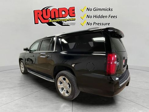 Used 2015 Chevrolet Suburban LTZ image 4