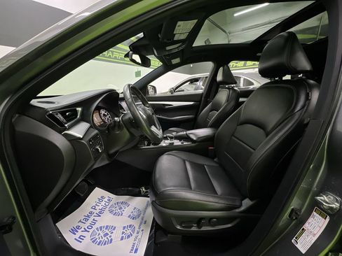 Used 2021 INFINITI QX50 Luxe w/ Appearance Package AWD/4WD image 17