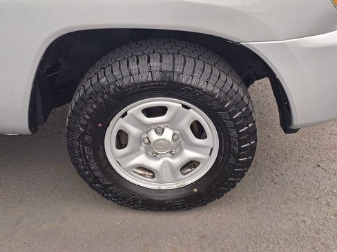 Used 2008 Toyota Tacoma 2WD Access I4 AT image 9