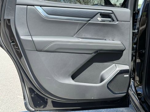 New 2026 GMC Acadia Elevation image 19