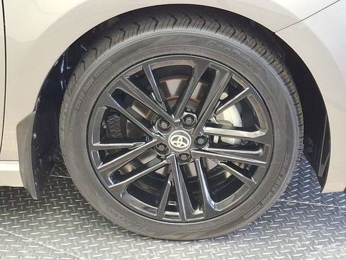 Used 2025 Toyota Camry SE w/ Convenience Package FWD image 30