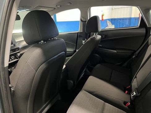 Used 2022 Hyundai Kona SEL AWD/4WD image 17
