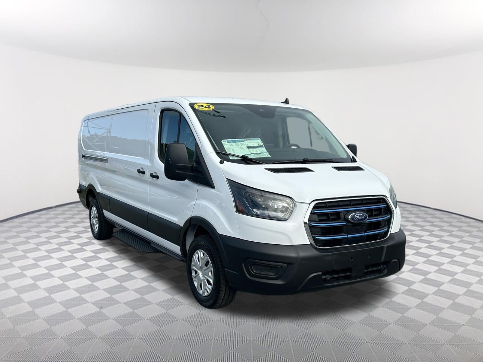Used 2024 Ford E-Transit Low Roof RWD image 3