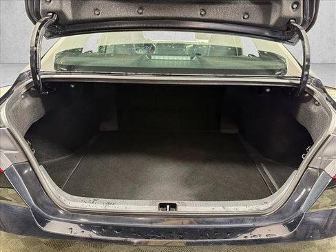 Used 2025 Toyota Camry SE FWD image 18