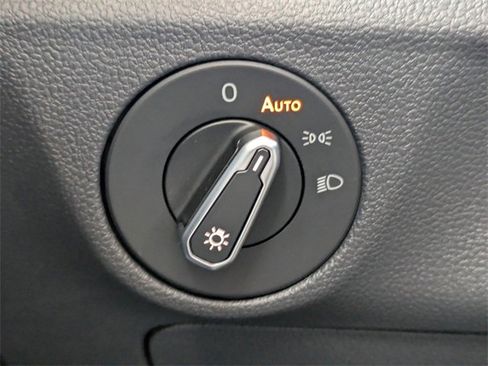 New 2026 Volkswagen Jetta SE image 23